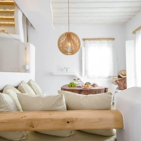 Naxos Island Escape * Πλάκα