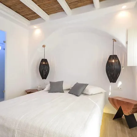 Naxos Island Escape * Πλάκα